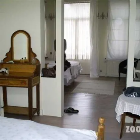 Sparrow's Nest 4* Гент