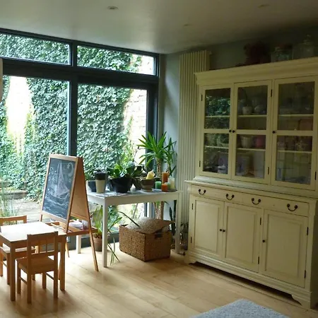 Bed and breakfast Sparrow's Nest 4*